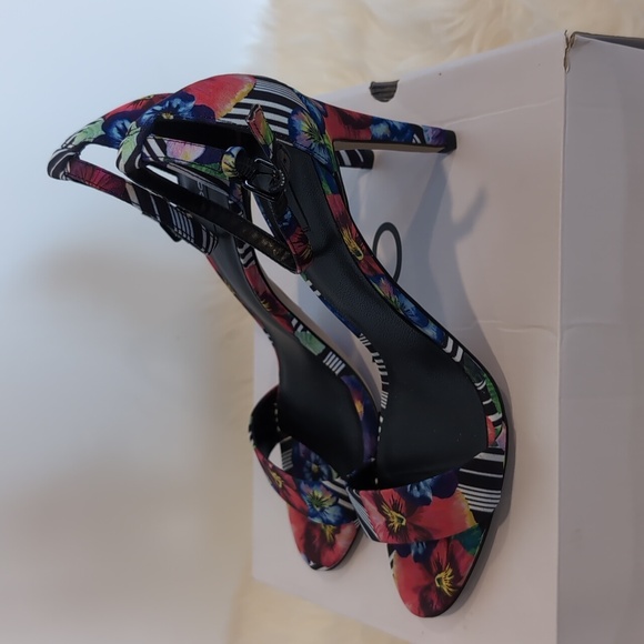 Aldo floral heels - Picture 6 of 8